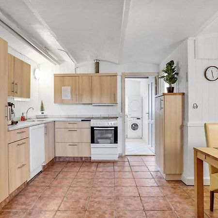 Pet Friendly Apartment In Esbjerg V With Wifi Exterior foto